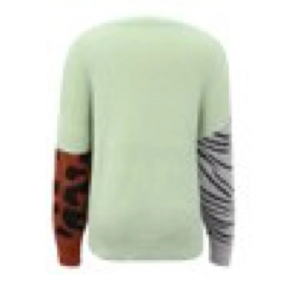 Women’s Multi Animal Print and Multicolor Fuzzy Sweater Size Medium - Picture 2 of 9